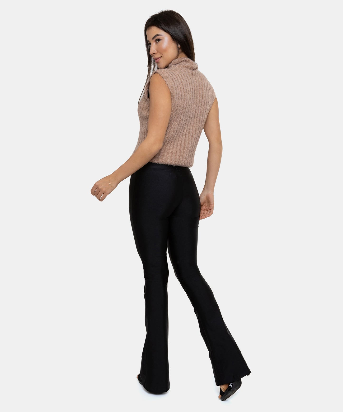 Calça Fit Flare Preta